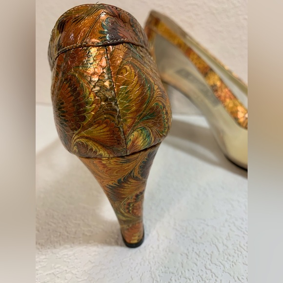 J. Renee’ Metalic evening heels - Picture 5 of 7